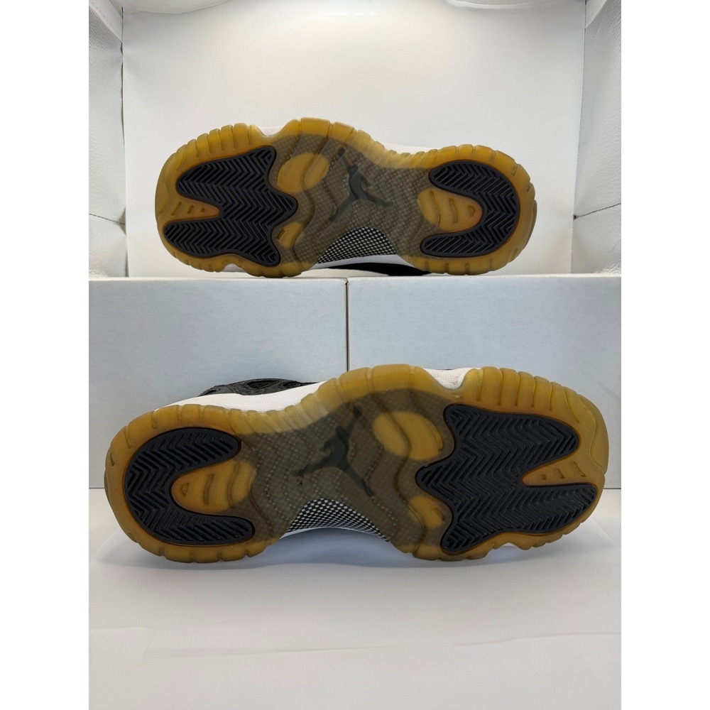 Air Jordan 11 Retro Low IE "Concord" – Size 6Y - Picture 5 of 6